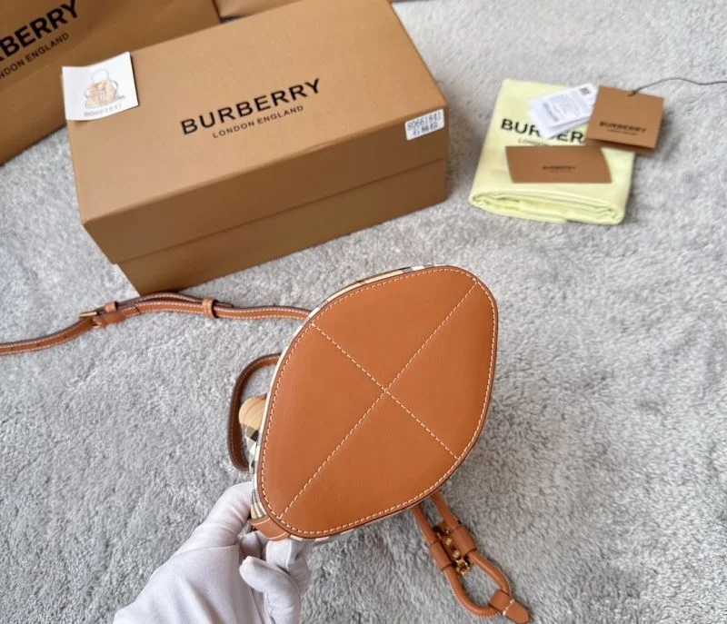 Burberry Bucket Bags Snug 38143