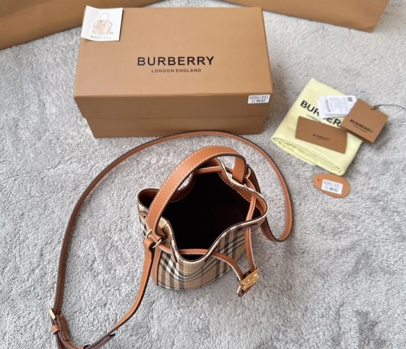 Burberry Bucket Bags Snug 38143