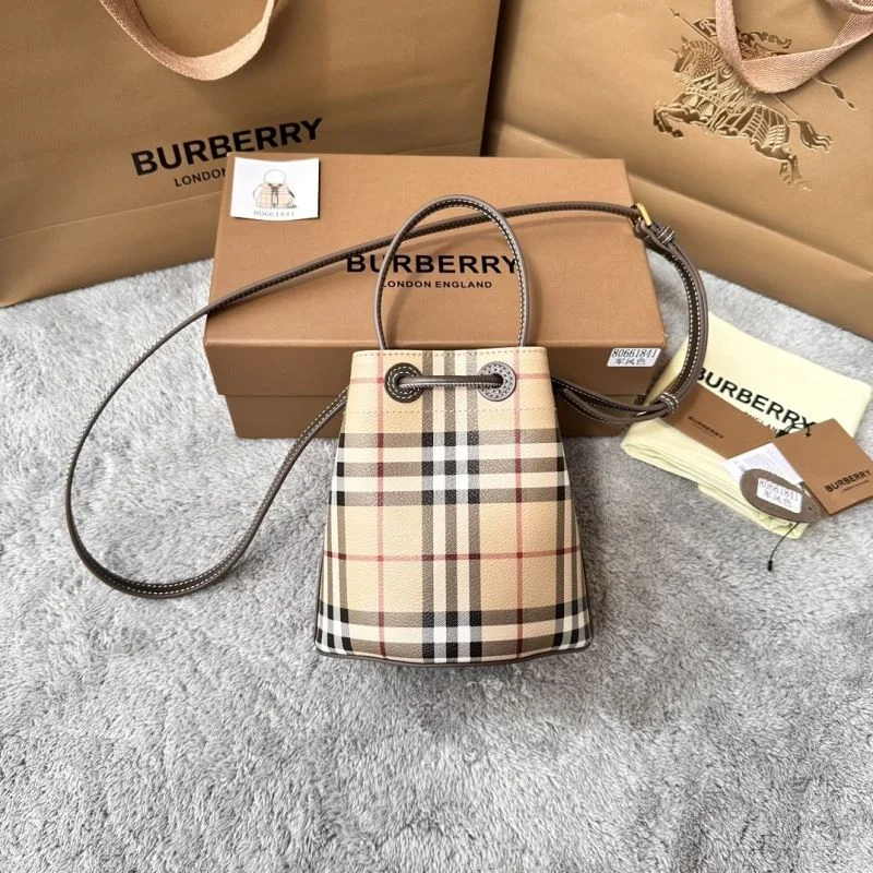ZipUp Burberry Bucket Bags 38154