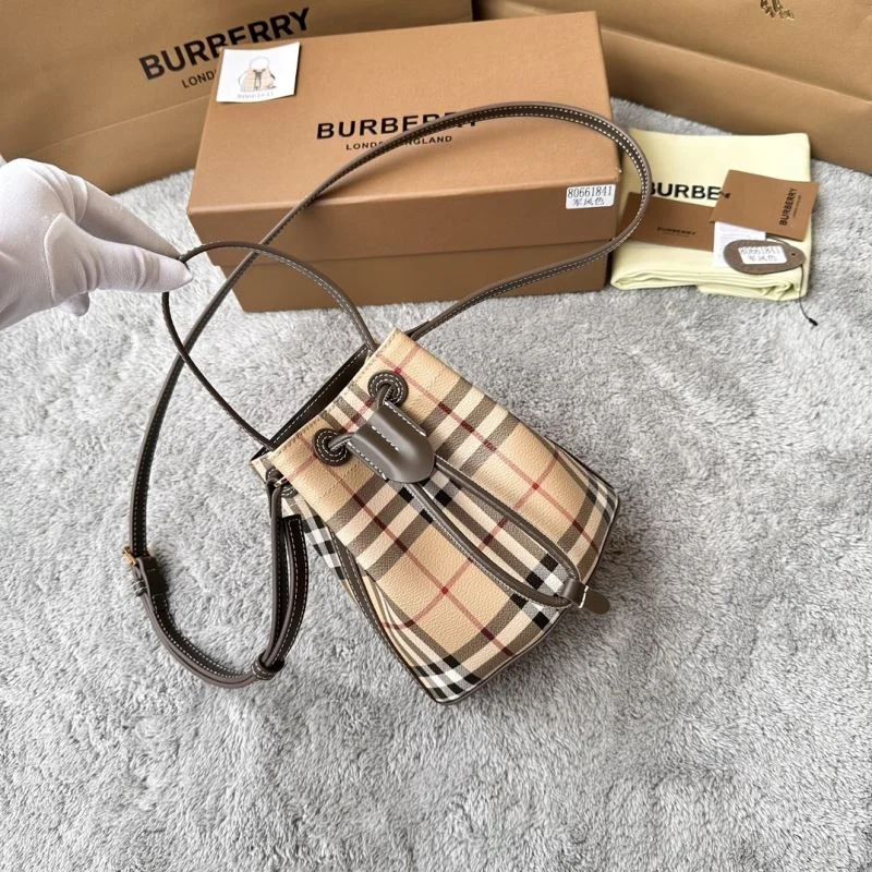 ZipUp Burberry Bucket Bags 38154