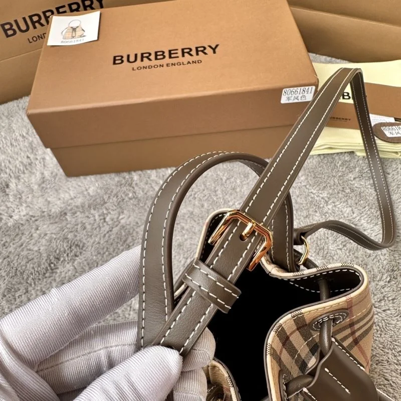 ZipUp Burberry Bucket Bags 38154