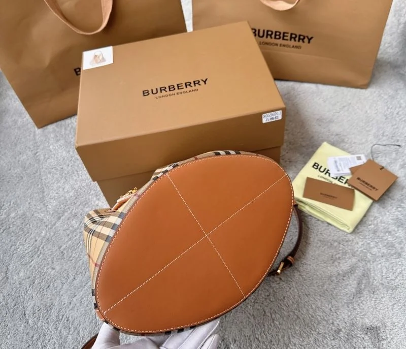 Flexible Burberry Bucket Bags 38151