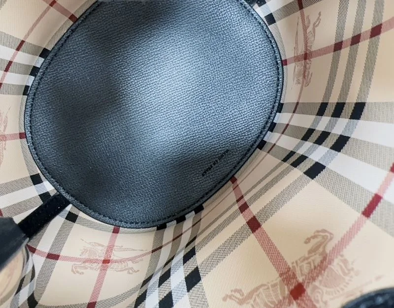 Burberry Bucket Bags Fashionable 38147