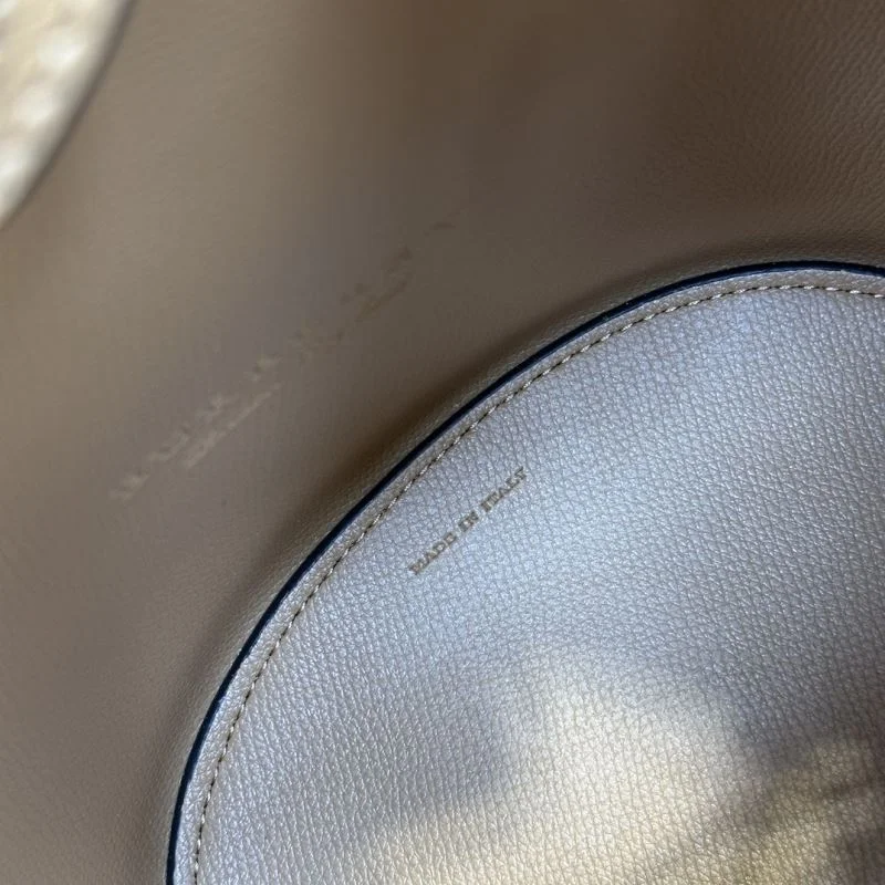 Vibrant Burberry Bucket Bags 38145