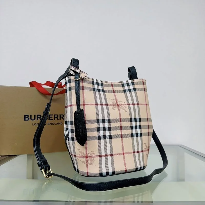 Practical Burberry Bucket Bags 38138