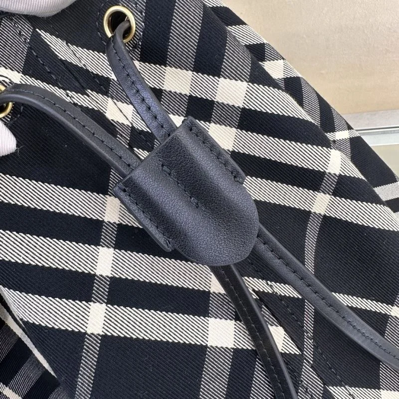 ComfortFit Burberry Bucket Bags 38136
