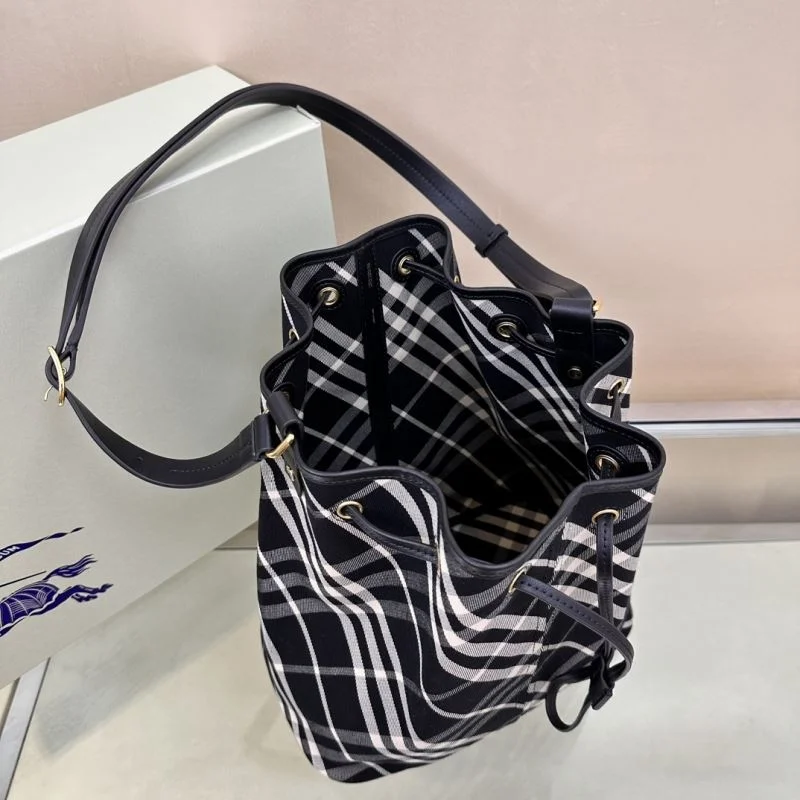 ComfortFit Burberry Bucket Bags 38136
