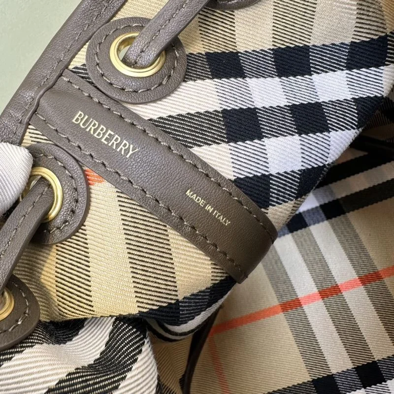 SmoothTexture Burberry Bucket Bags 38129