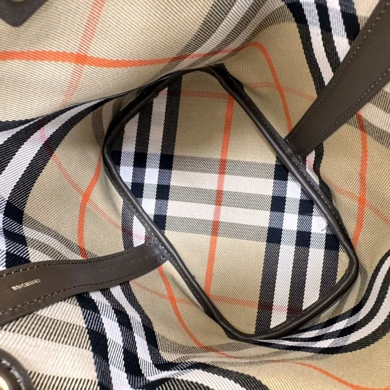 SmoothTexture Burberry Bucket Bags 38129