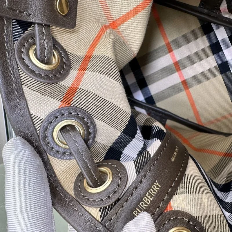 SmoothTexture Burberry Bucket Bags 38129