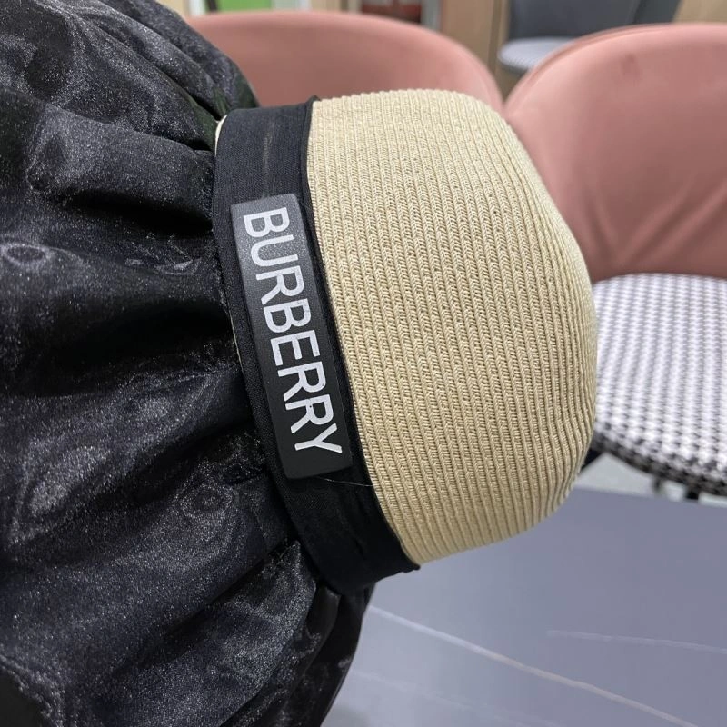 Practical Burberry Caps 260544