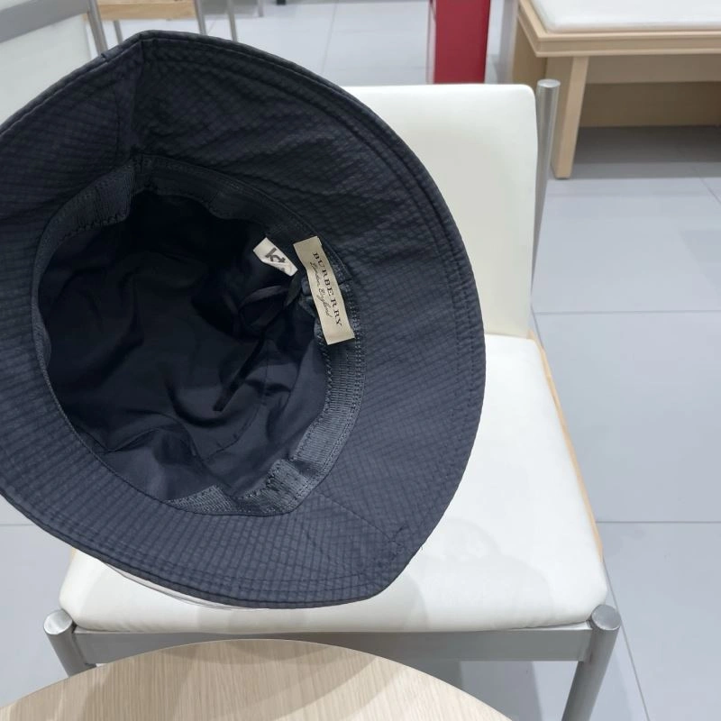 Burberry Caps UrbanChic 260535