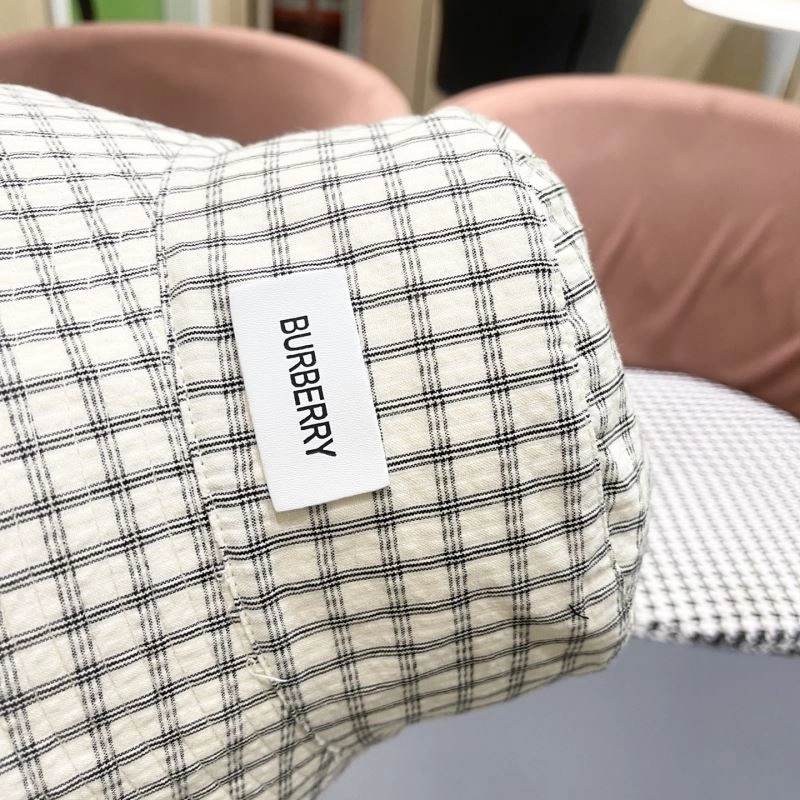 Burberry Caps SoftTouch 260508