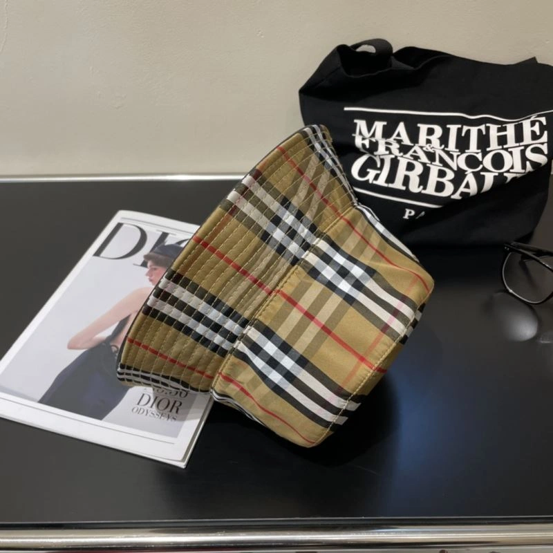 Effortless Burberry Caps 260499