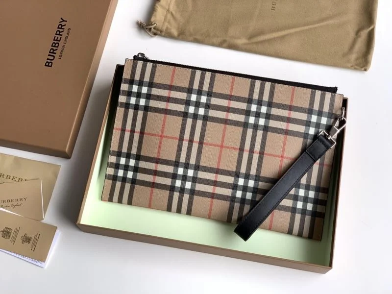 Seasonal Burberry Clutch Bags 38132