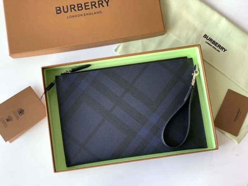 GoodFit Burberry Clutch Bags 38126
