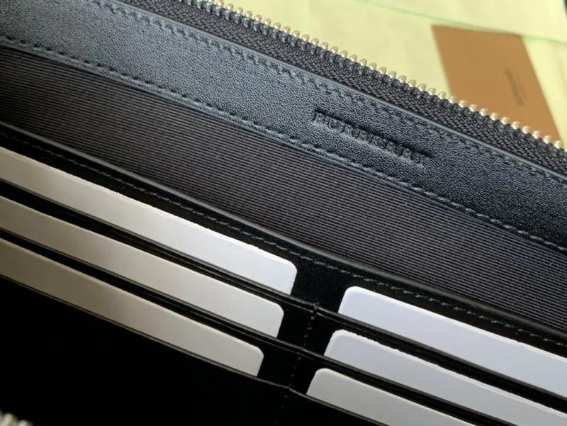 GoodFit Burberry Clutch Bags 38126