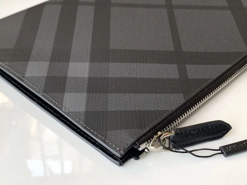 Refined Burberry Clutch Bags 38130