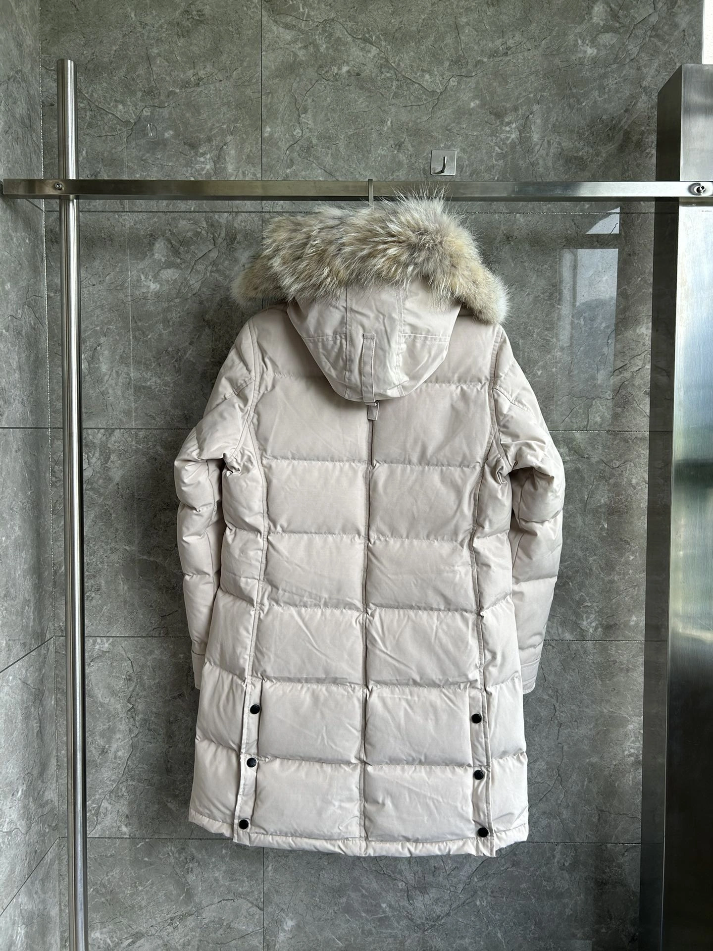 Sleek Burberry Down Jackets 106158