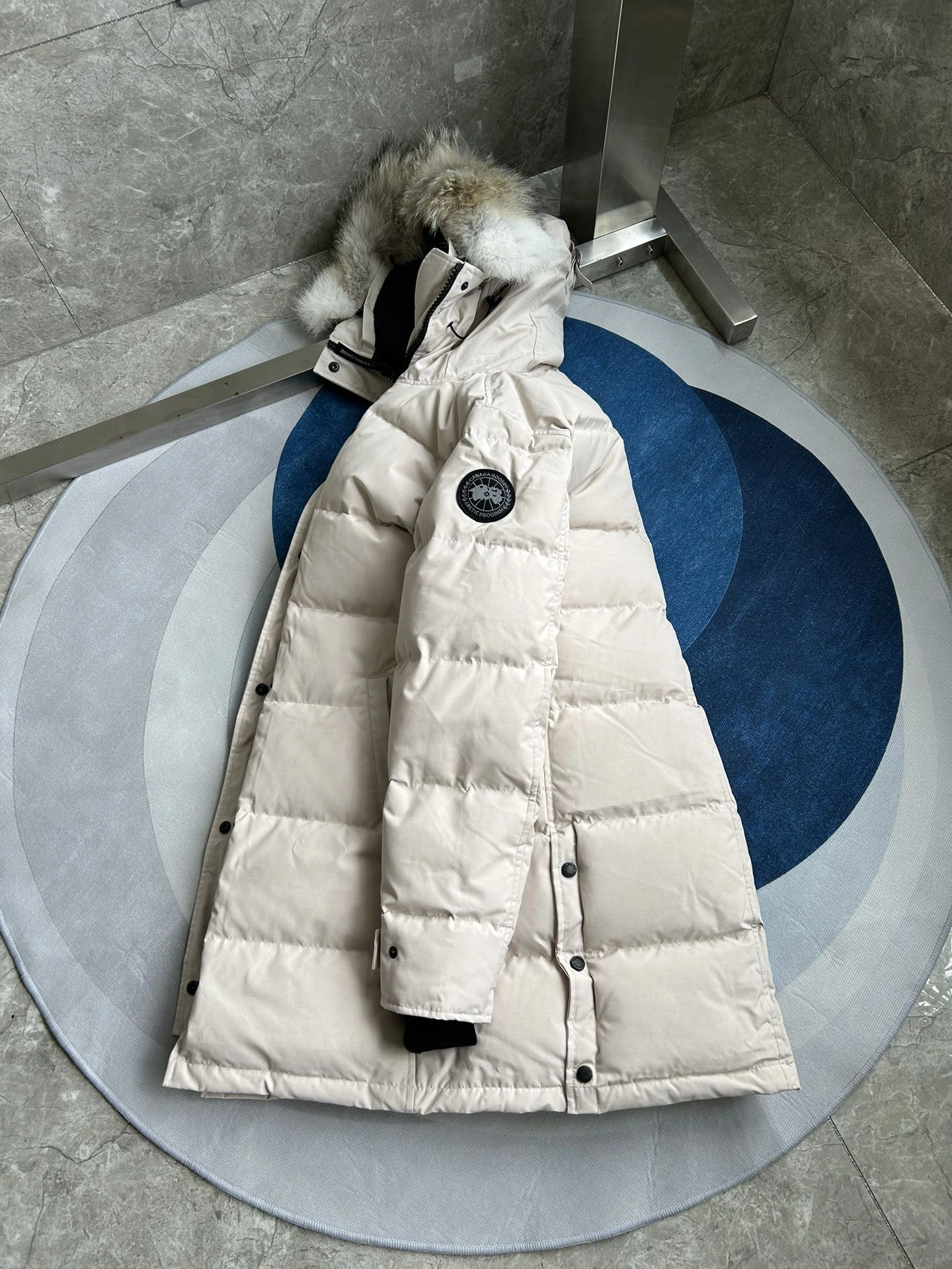 Sleek Burberry Down Jackets 106158