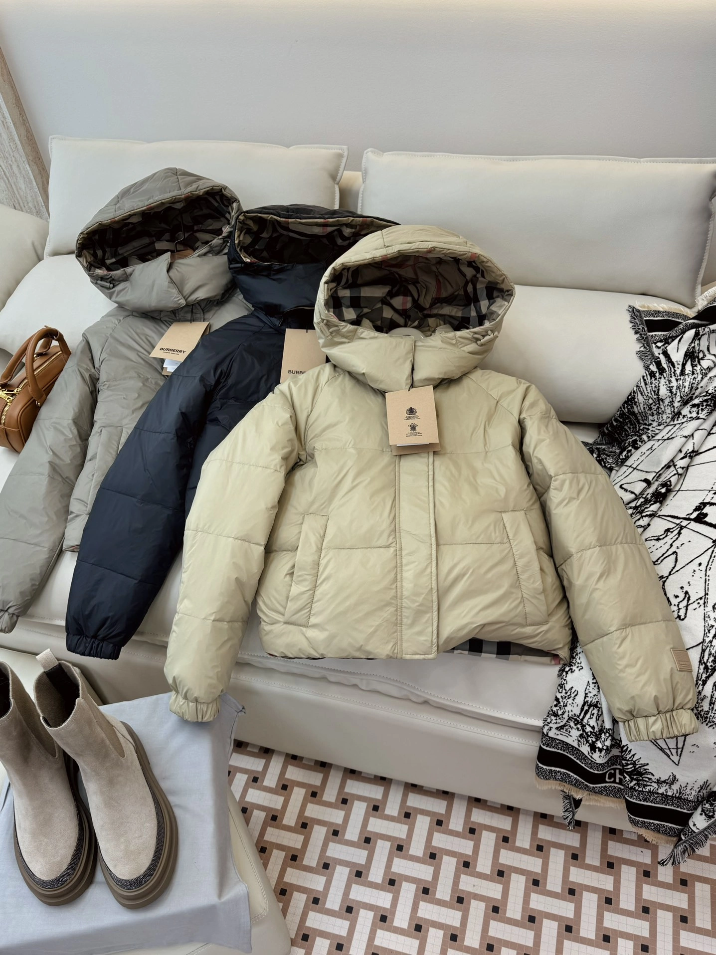 Resilient Burberry Down Jackets 106188
