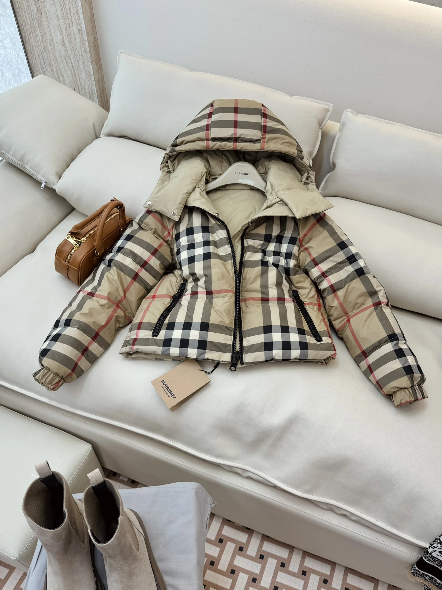 Resilient Burberry Down Jackets 106188