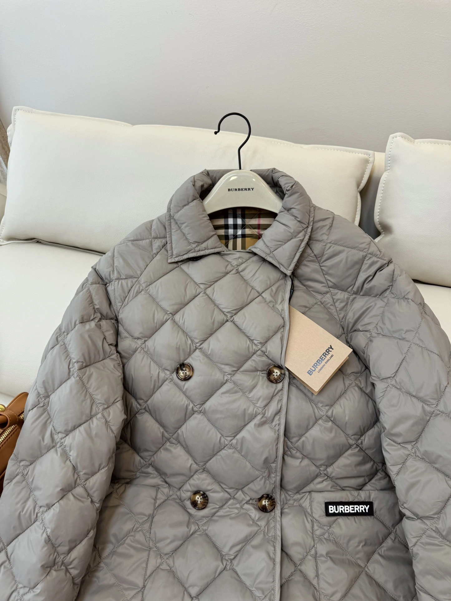Sophisticated Burberry Down Jackets 106132