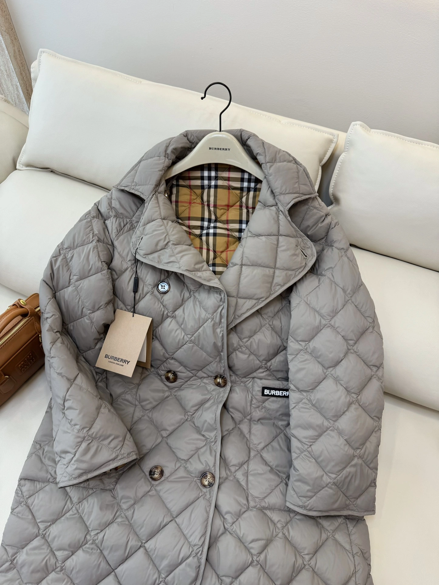 Sophisticated Burberry Down Jackets 106132