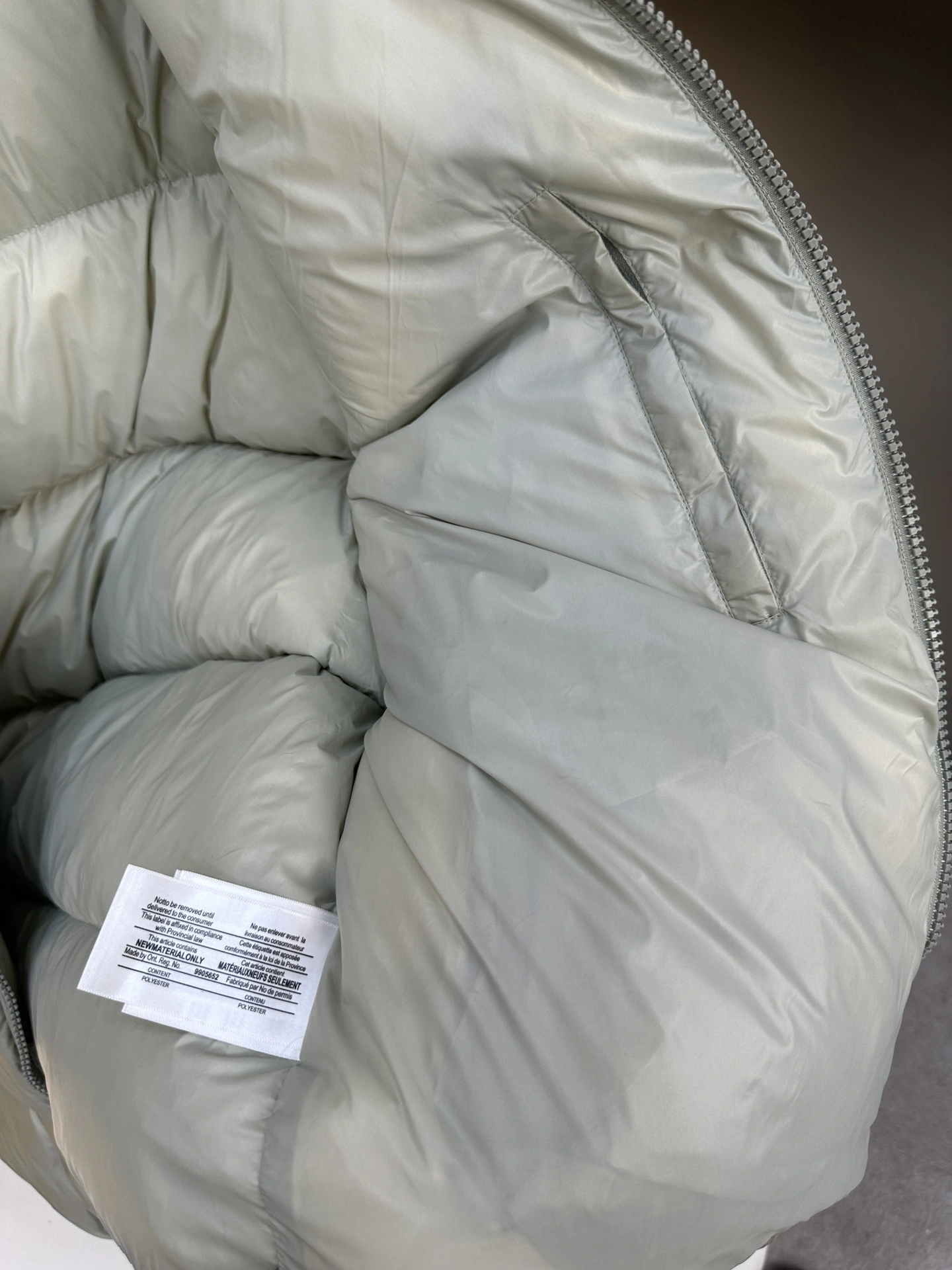 Modern Burberry Down Jackets 106087