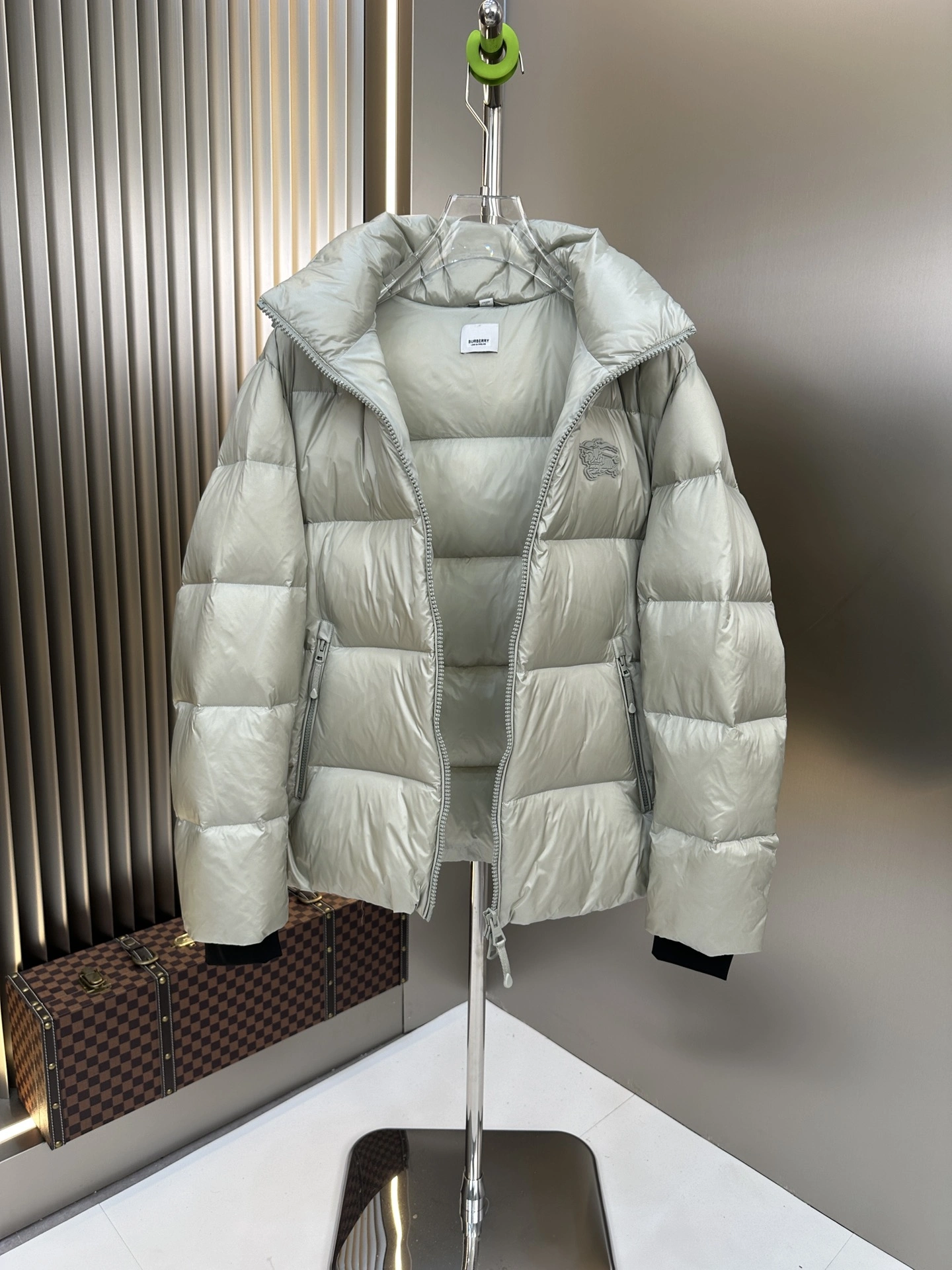 Modern Burberry Down Jackets 106087
