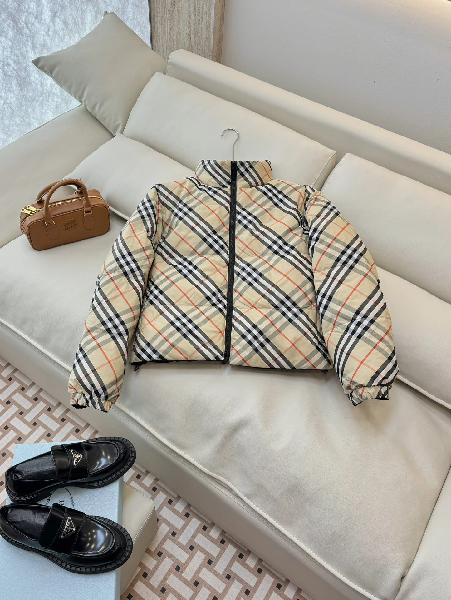 Elegant Burberry Down Jackets 106069