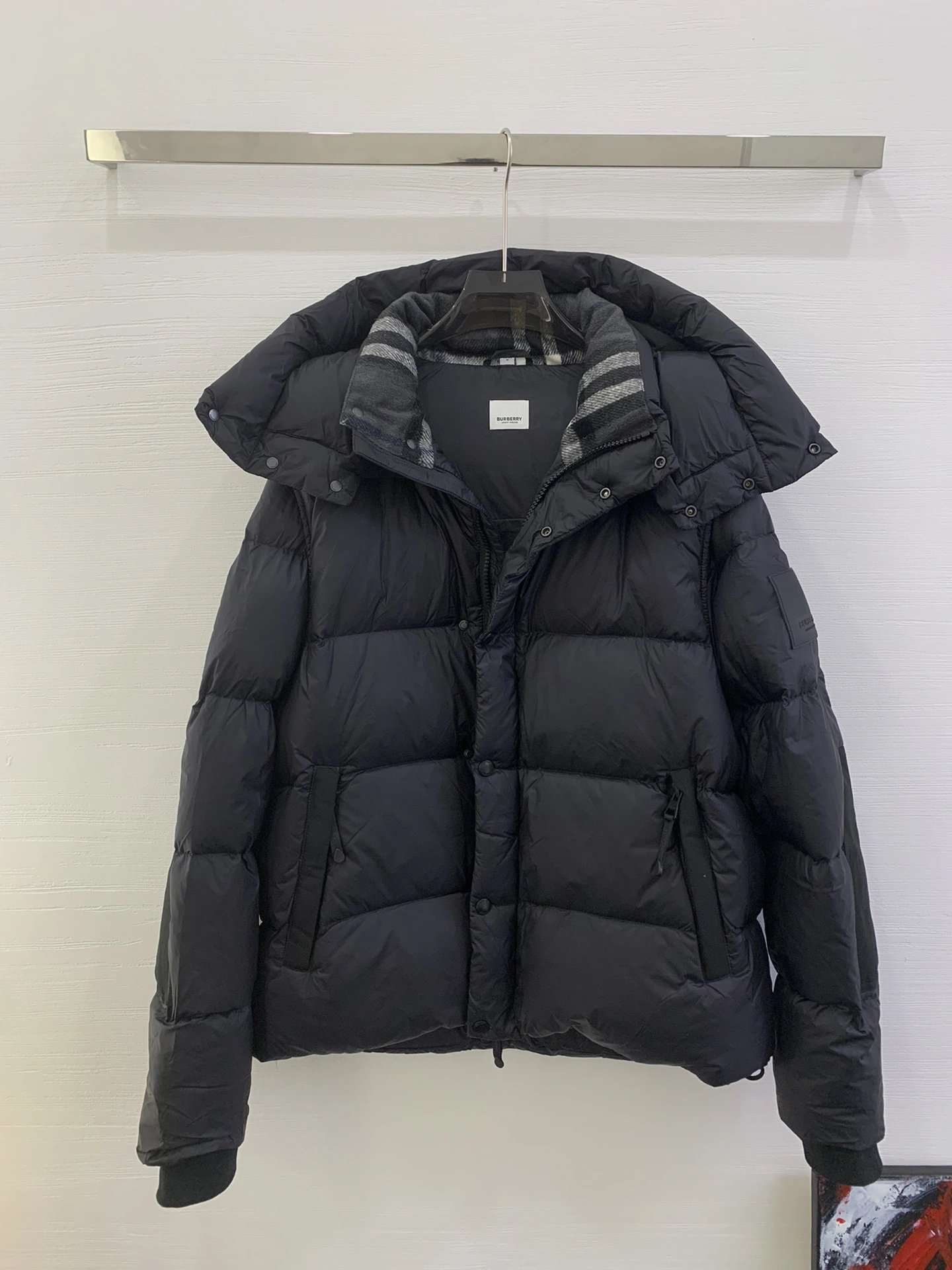 Versatile Burberry Down Jackets 106065