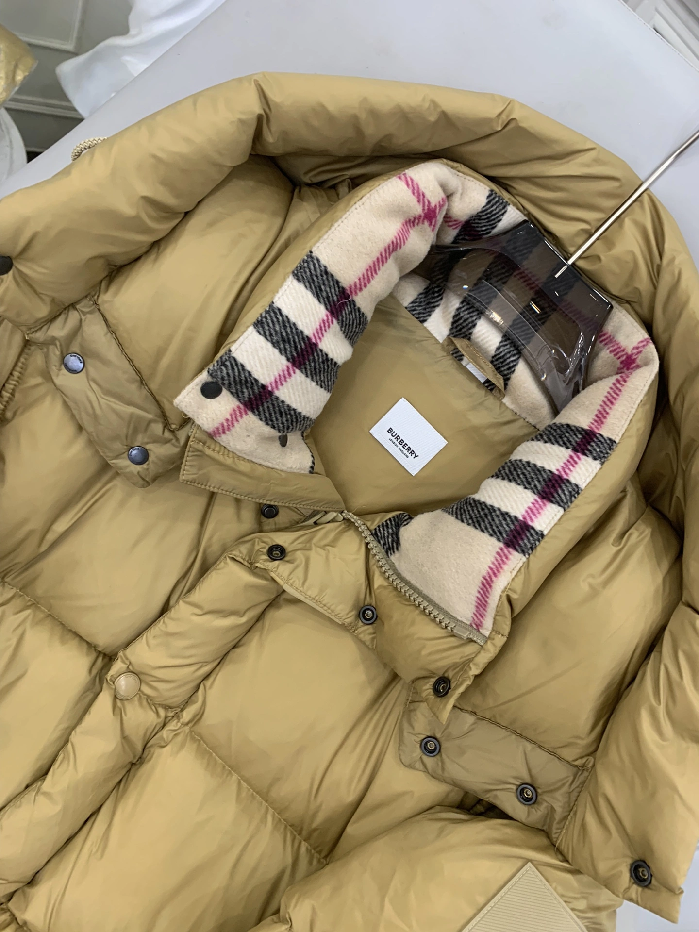 WaterResistant Burberry Down Jackets 106064