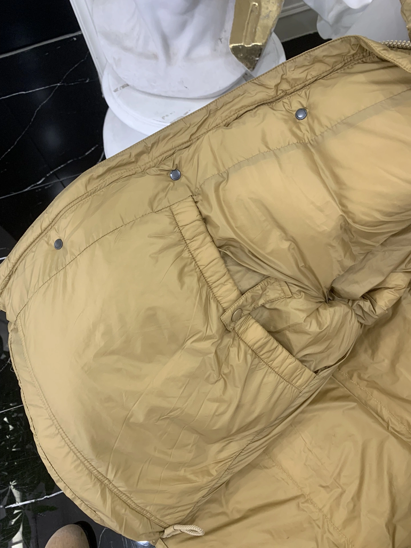 WaterResistant Burberry Down Jackets 106064