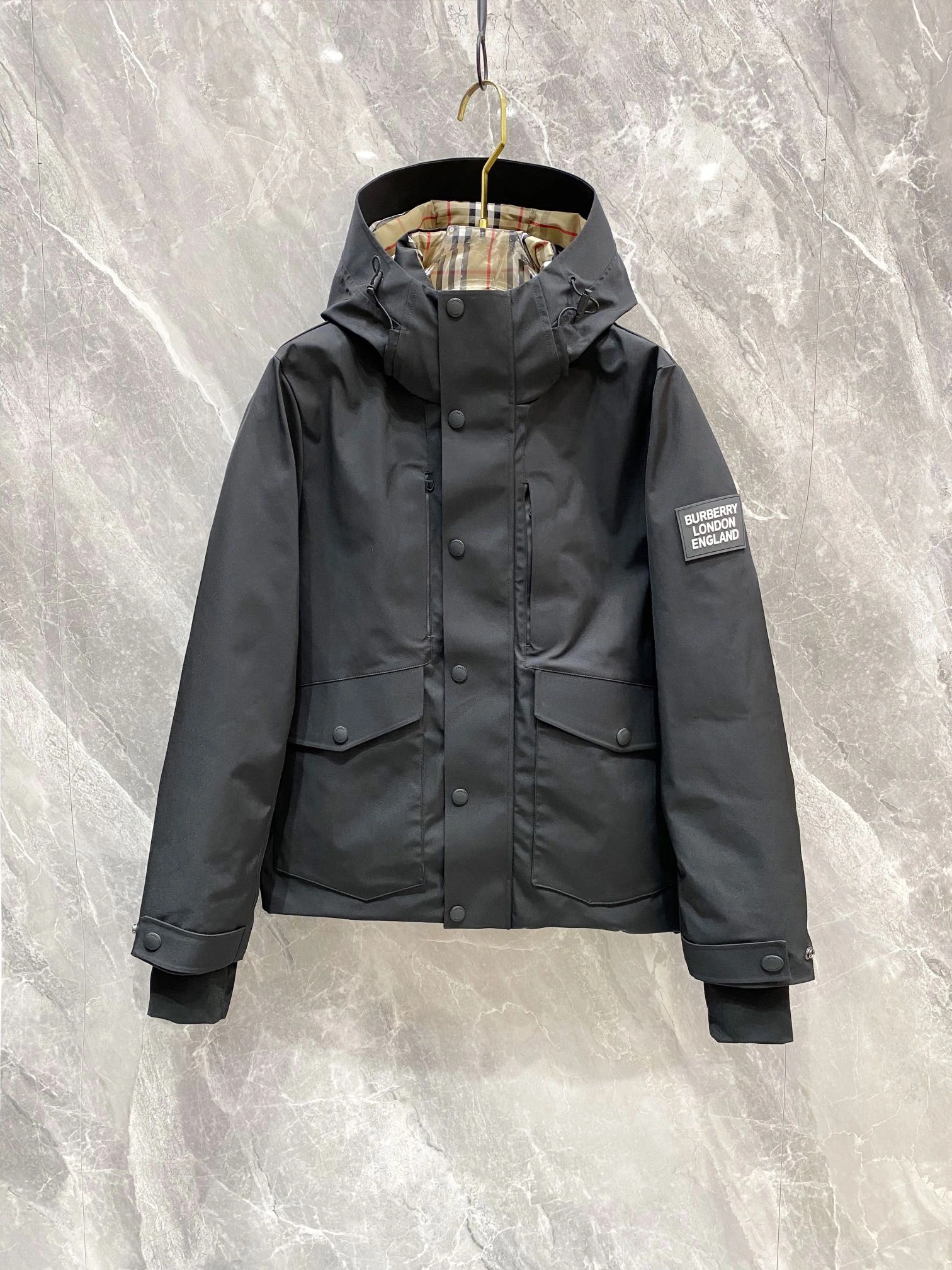 Unisex Burberry Down Jackets 106094