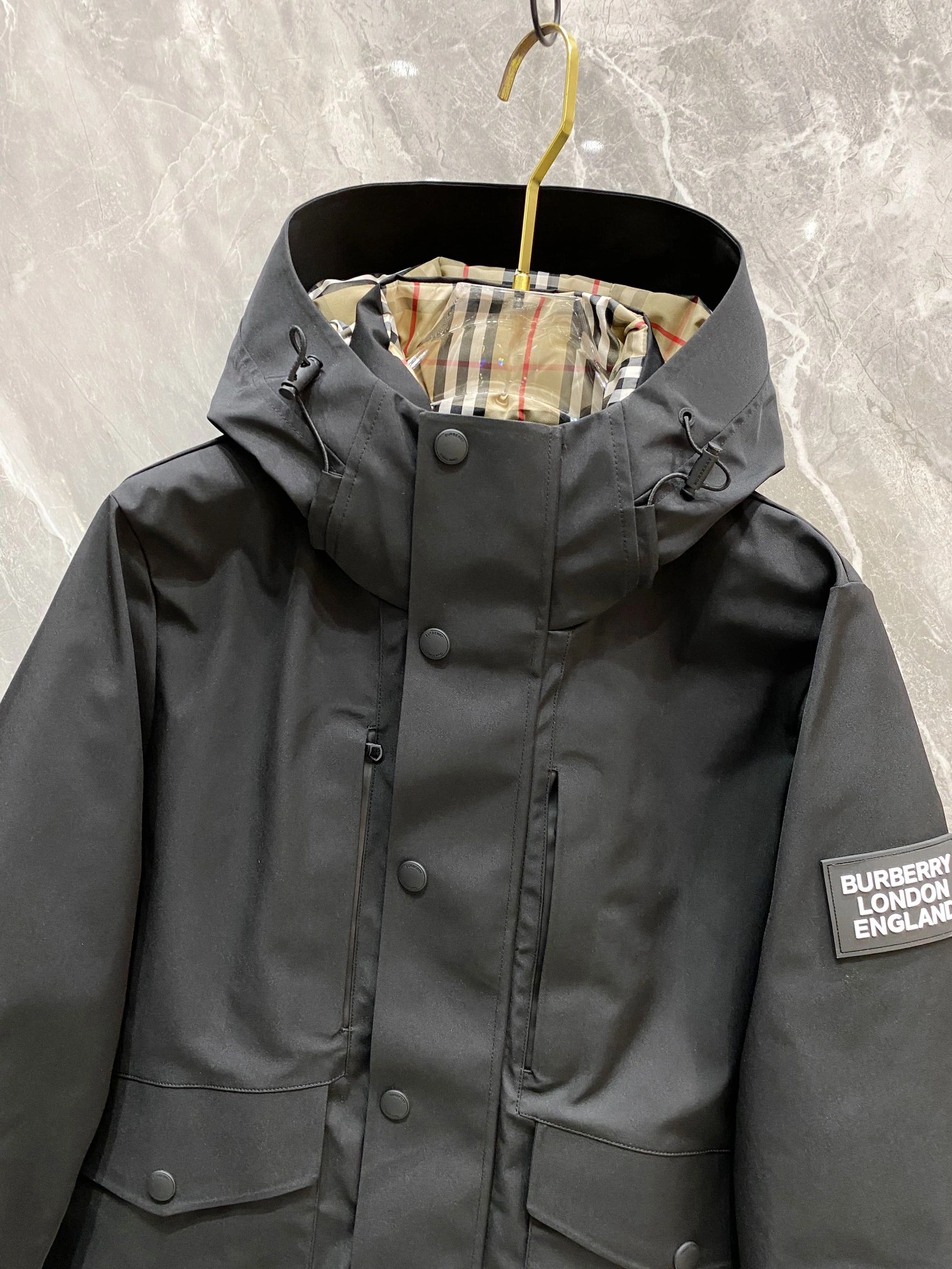 Unisex Burberry Down Jackets 106094
