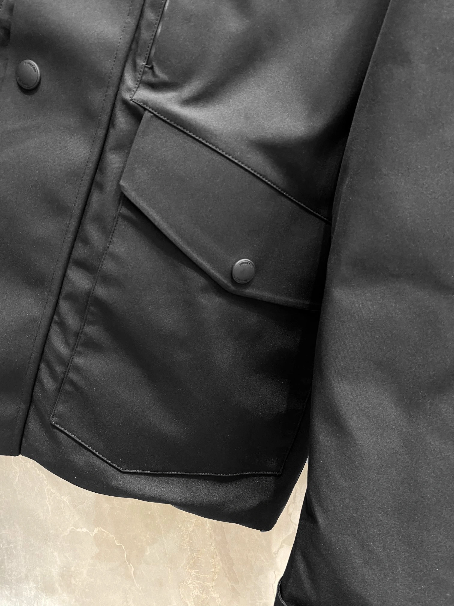 Unisex Burberry Down Jackets 106094