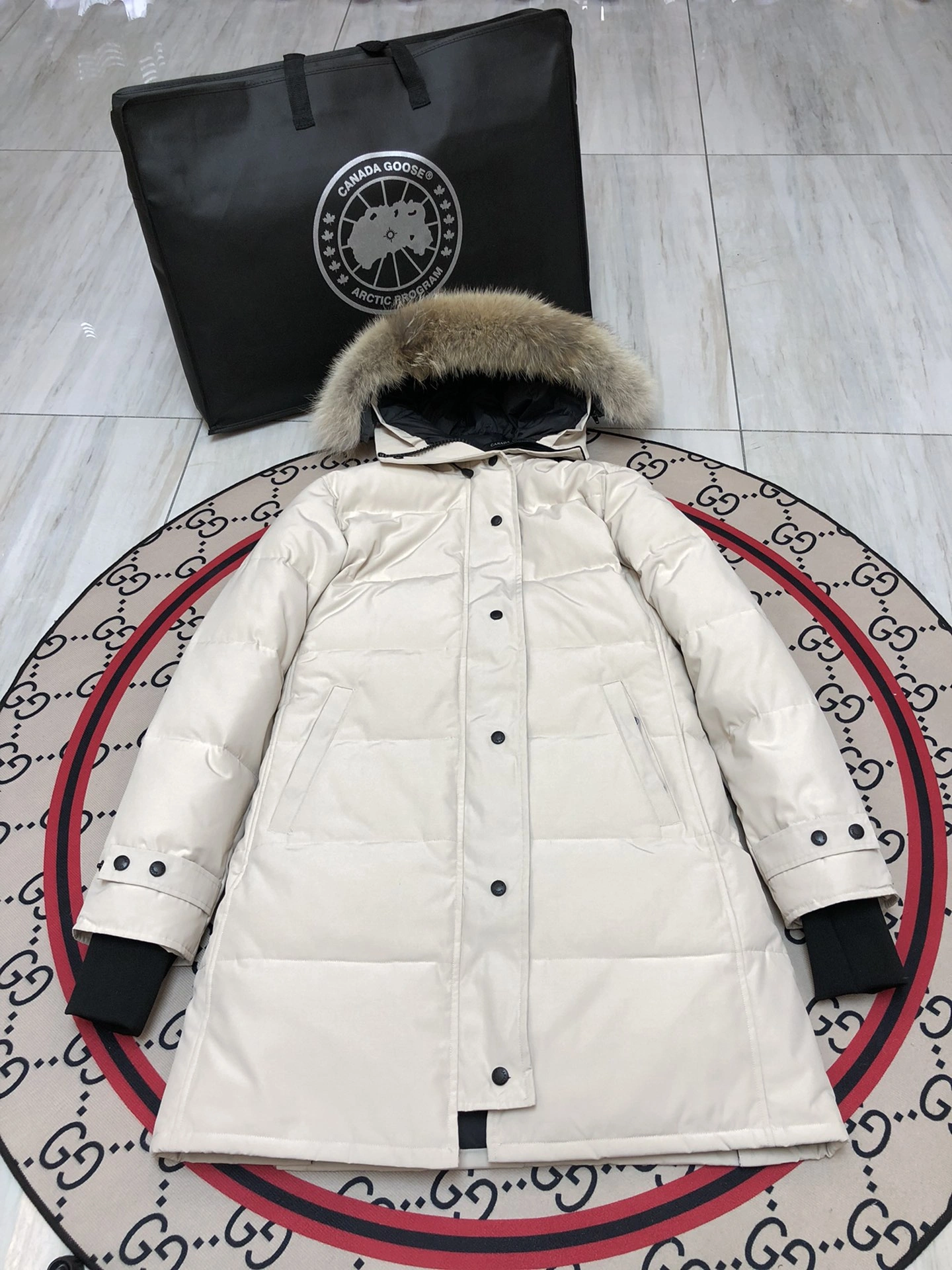 Unisex Burberry Down Jackets 106044
