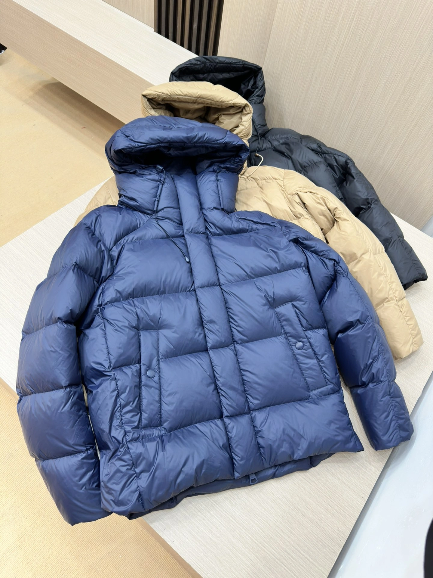 EyeCatching Burberry Down Jackets 106025