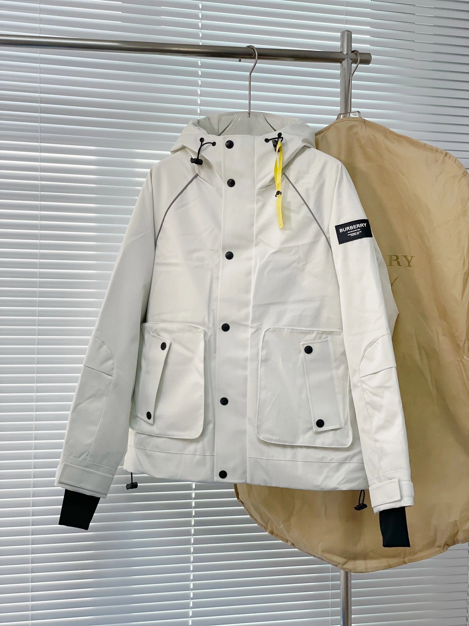 Burberry Down Jackets Resilient 106054