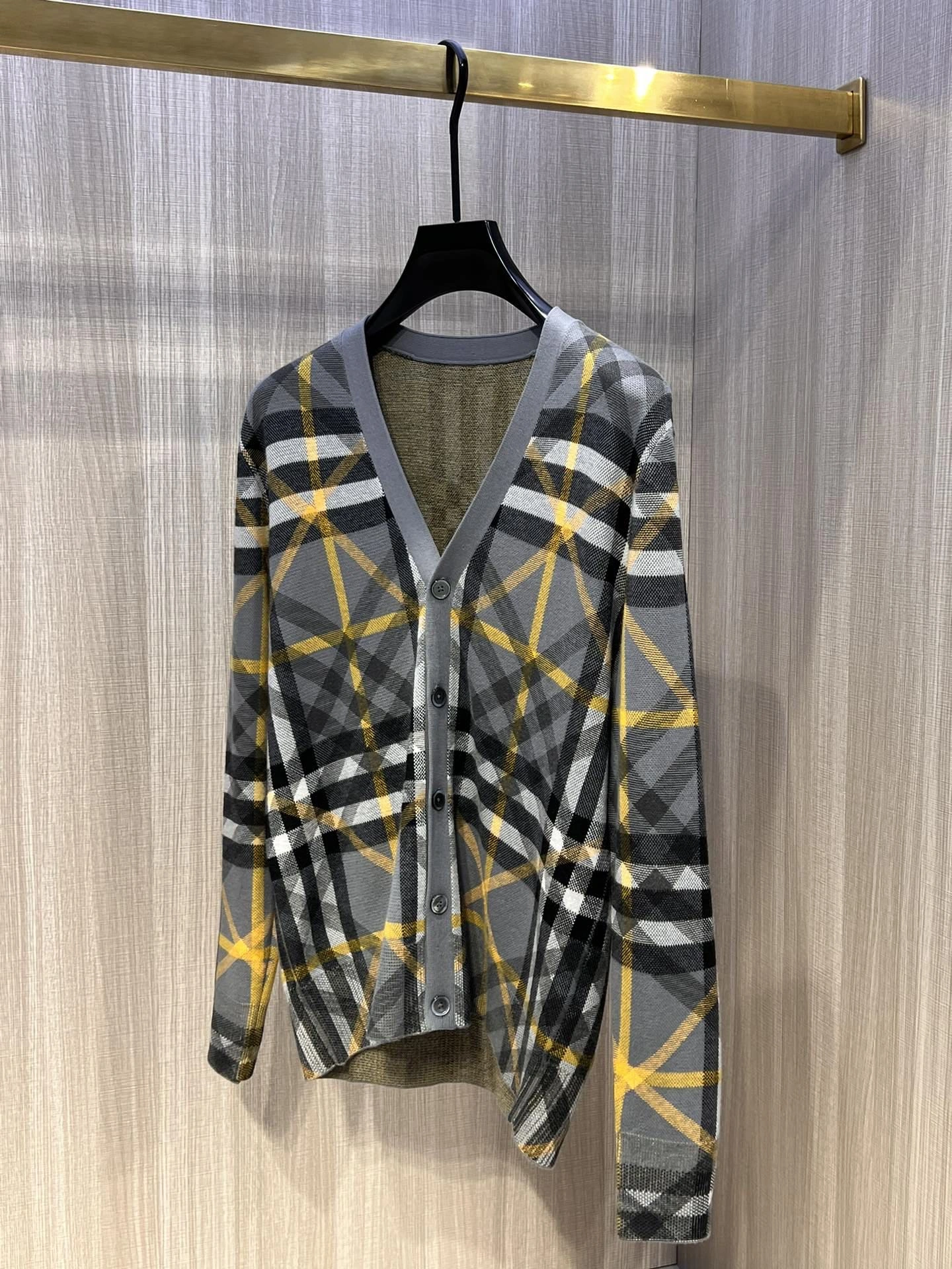 Sleek Burberry Down Jackets 106004
