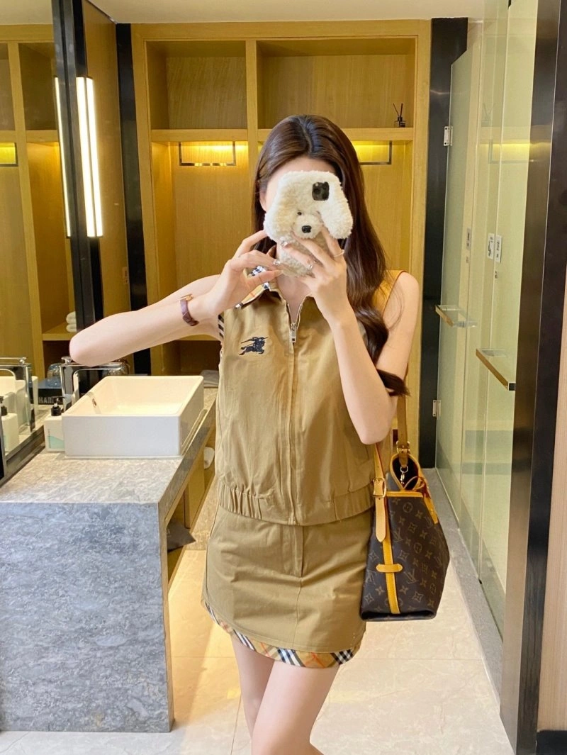 Burberry Dress Suits ZipUp 99185