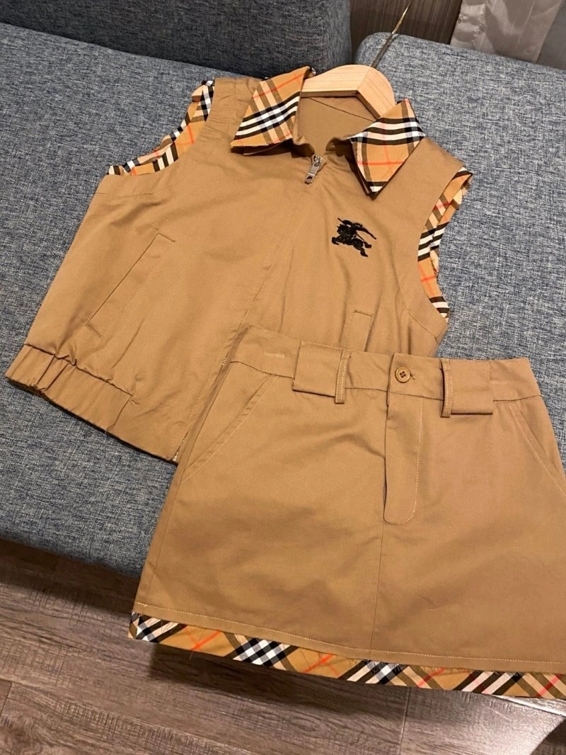 Burberry Dress Suits ZipUp 99181