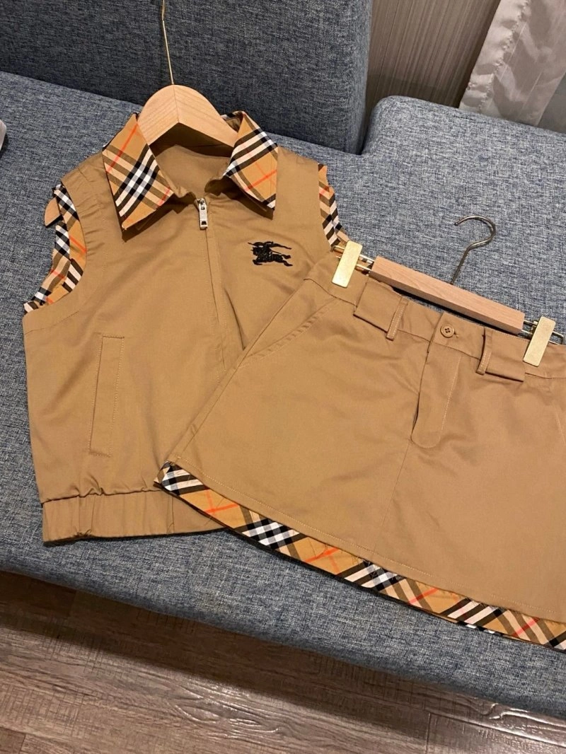 Burberry Dress Suits ZipUp 99181