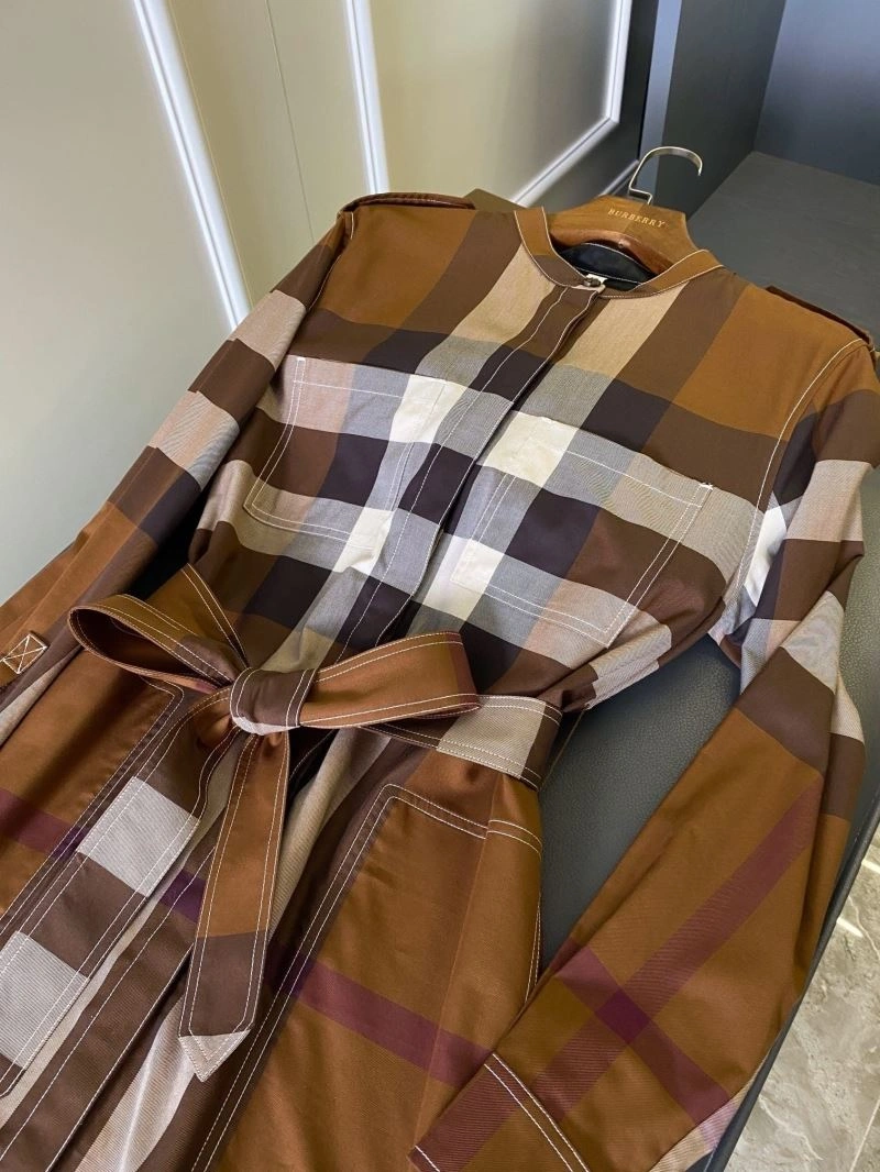 Functional Burberry Dress 104975