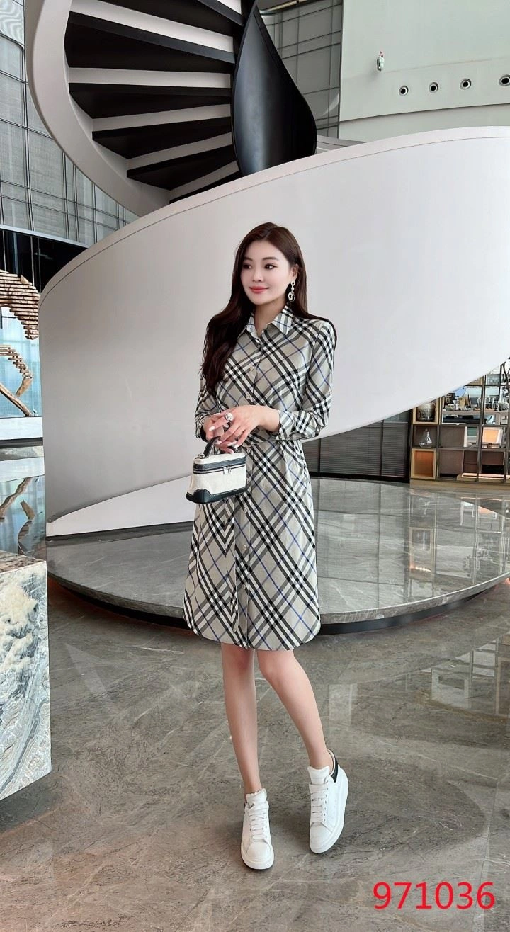Burberry Dress MoistureWicking 104925