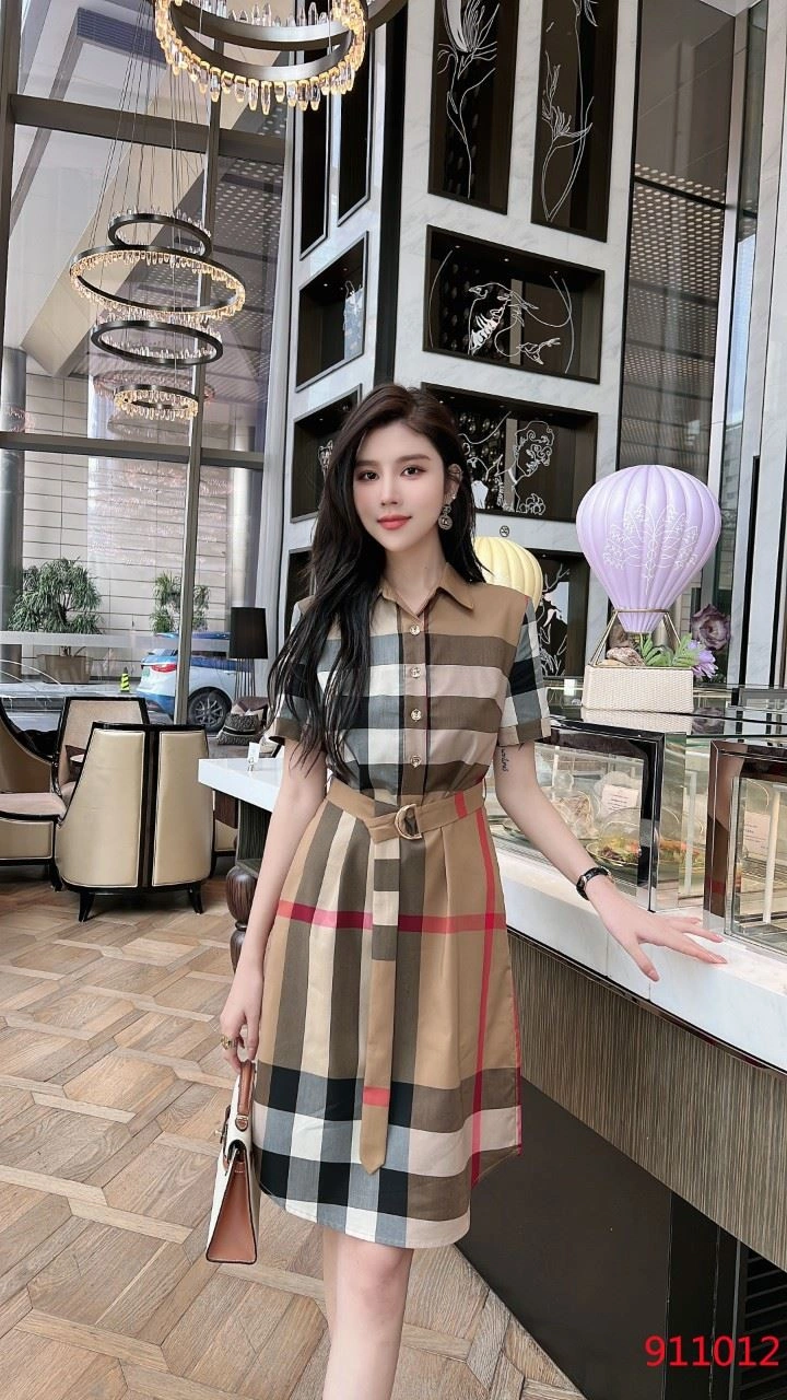 Burberry Dress Refined 104876
