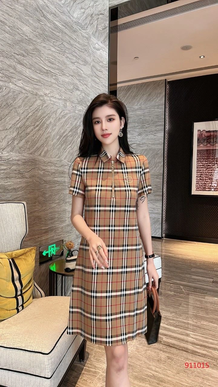 Burberry Dress Fashionable 104838