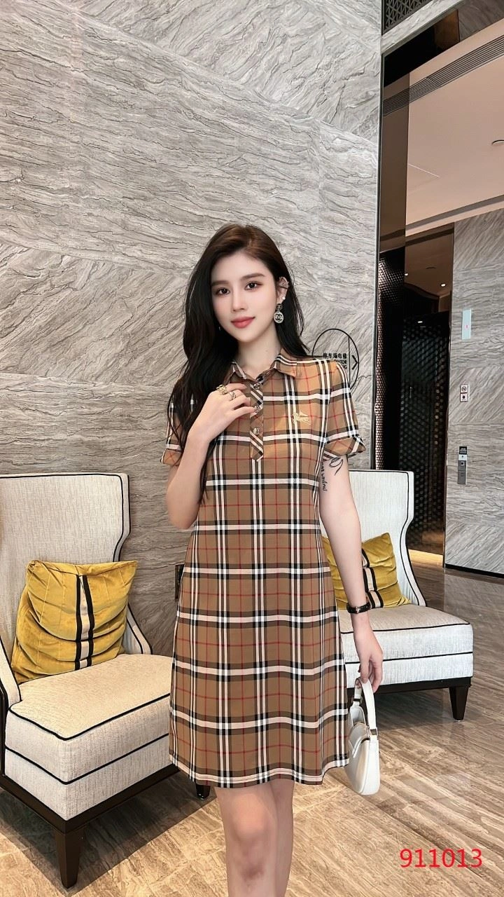 MoistureWicking Burberry Dress 104871