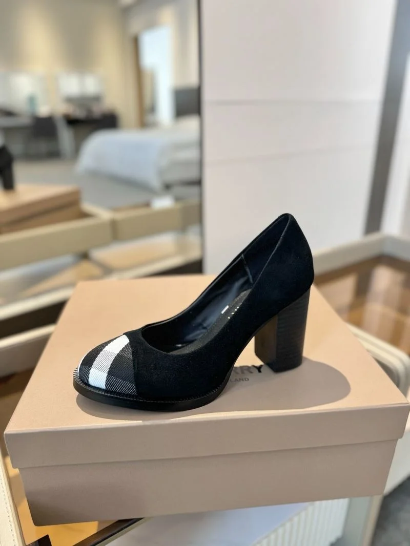 TechFriendly Burberry Heeled Shoes 17179